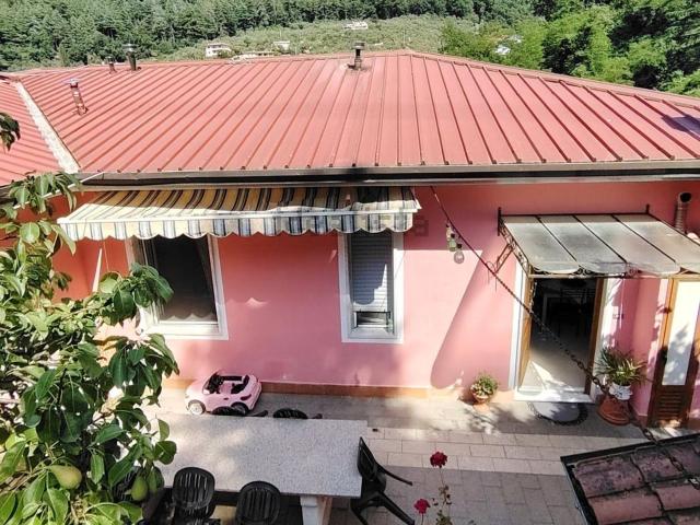 Villetta bifamiliare in vendita di 100 m²