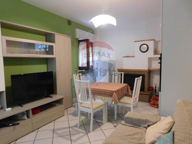 Villetta bifamiliare in vendita di 101 m² in Piazza Cappelletti, 17