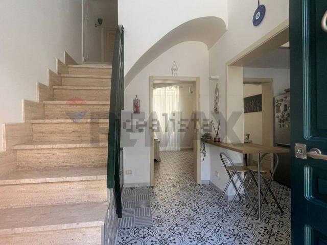 Villetta bifamiliare in vendita di 101 m² in Via Francesco Azzolini