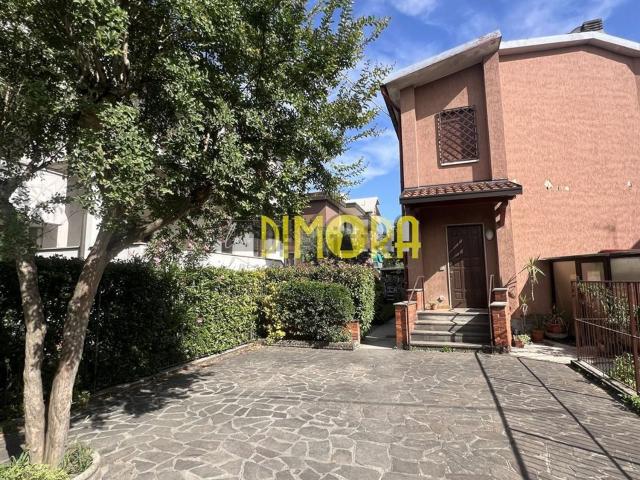 Villetta bifamiliare in vendita di 101 m² in Via Giovanni Pascoli