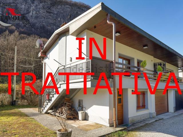 Villetta bifamiliare in vendita di 101 m² in Via Massimo d&apos Azeglio, 4