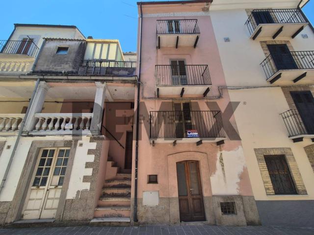 Villetta bifamiliare in vendita di 102 m² in Corso Silvio Spaventa, 41