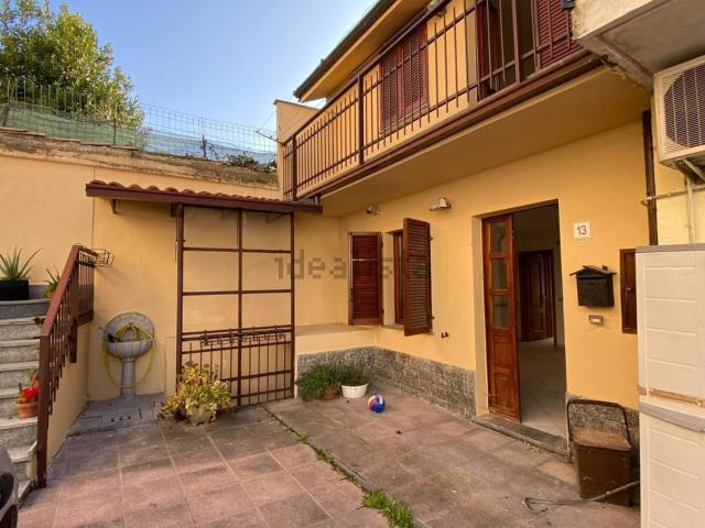 Villetta bifamiliare in vendita di 102 m² in Via Giuseppe Mazzini, 13