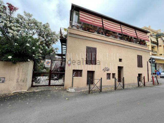 Villetta bifamiliare in vendita di 107 m² in Via dei Zeno, 21