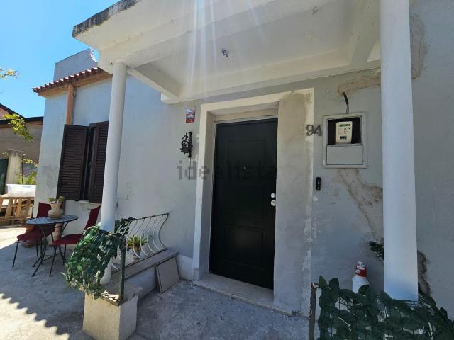 Villetta bifamiliare in vendita di 107 m² in Via Franco Faggiana, 2404