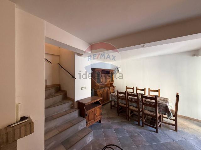 Villetta bifamiliare in vendita di 105 m² in Frazione Sostino, 7