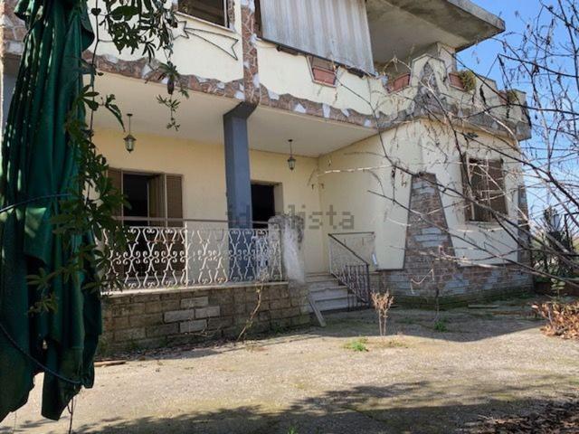 Villetta bifamiliare in vendita di 105 m² in Via Colle la Torre
