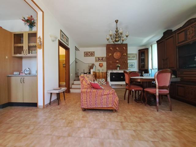 Villetta bifamiliare in vendita di 105 m² in Via D&apos Arturo, 3