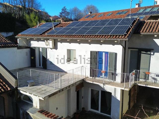 Villetta bifamiliare in vendita di 106 m² in Corso Re Umberto, 84