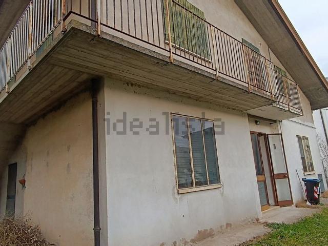 Villetta bifamiliare in vendita di 106 m² in Largo Leonardo da Vinci, 61