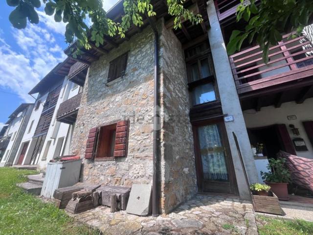 Villetta bifamiliare in vendita di 106 m² in Via Bosplans, 45
