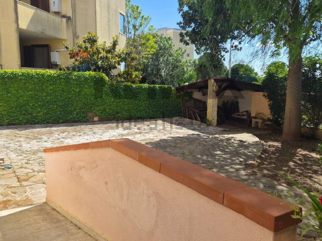 Villetta bifamiliare in vendita di 106 m² in Via Leonardo Centonze, 61