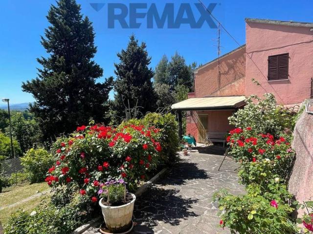 Villetta bifamiliare in vendita di 106 m² in Via Sobborgo, 14