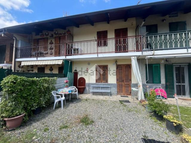 Villetta bifamiliare in vendita di 108 m² in Via Megliassoni, 30