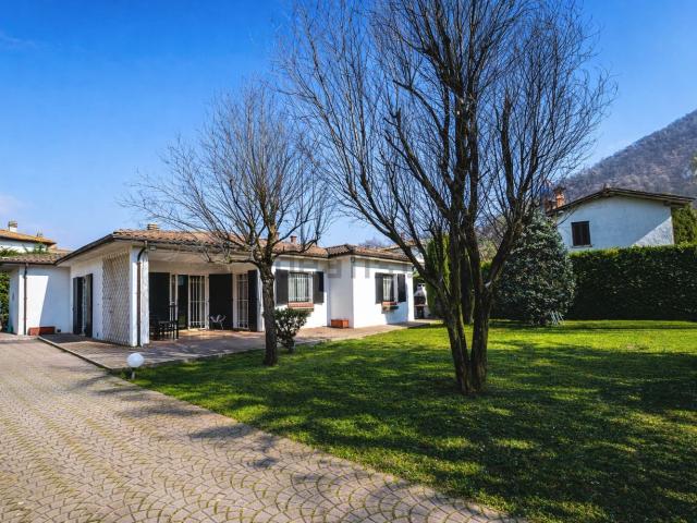 Villetta bifamiliare in vendita di 108 m² in Via Porrettana Sud