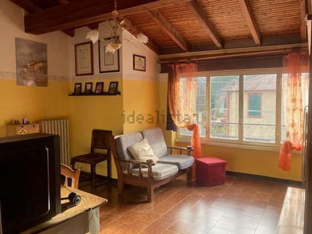 Villetta bifamiliare in vendita di 108 m² in Via Roma