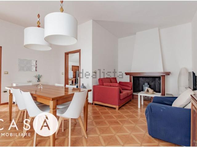 Villetta bifamiliare in vendita di 108 m² in Via Monte Grappa