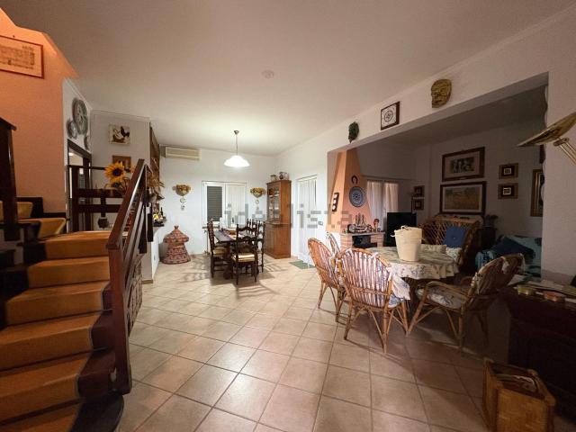 Villetta bifamiliare in vendita di 109 m² in Via Livenza