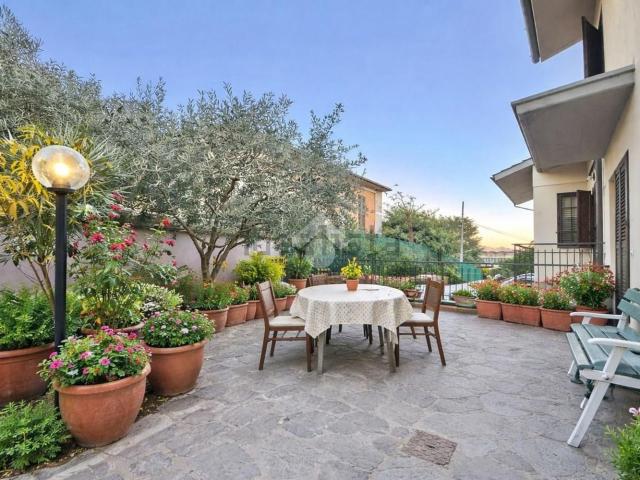 Villetta bifamiliare in vendita di 113 m² in Via Baccheretana, 518