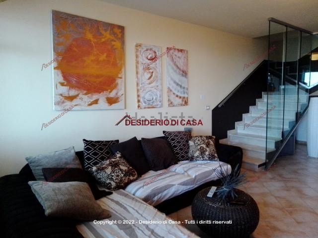 Villetta bifamiliare in vendita di 110 m² in Contrada Sant&apos Onofrio
