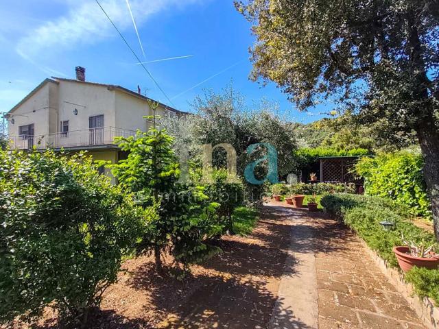 Villetta bifamiliare in vendita di 110 m² in Località Ampio