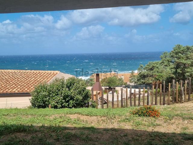 Villetta bifamiliare in vendita di 110 m² in Località Costa Paradiso