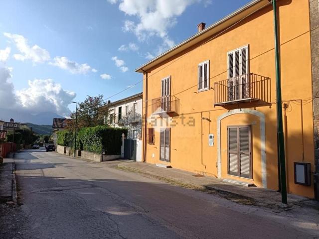 Villetta bifamiliare in vendita di 110 m² in Via Turci