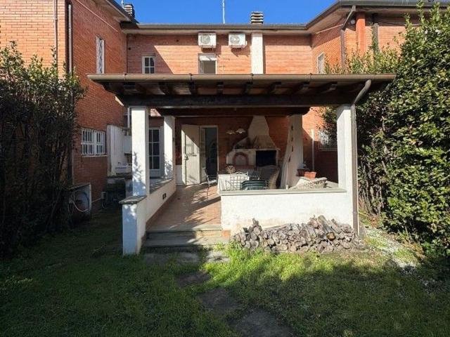 Villetta bifamiliare in vendita di 110 m² in Via Antonio Gramsci