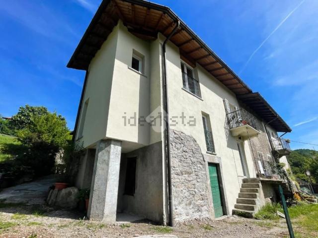 Villetta bifamiliare in vendita di 110 m² in Via Cavallotti, 26