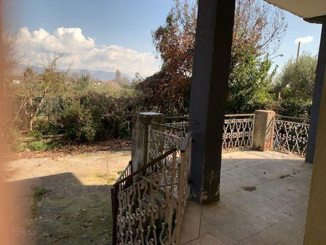 Villetta bifamiliare in vendita di 110 m² in Via Colle la Torre