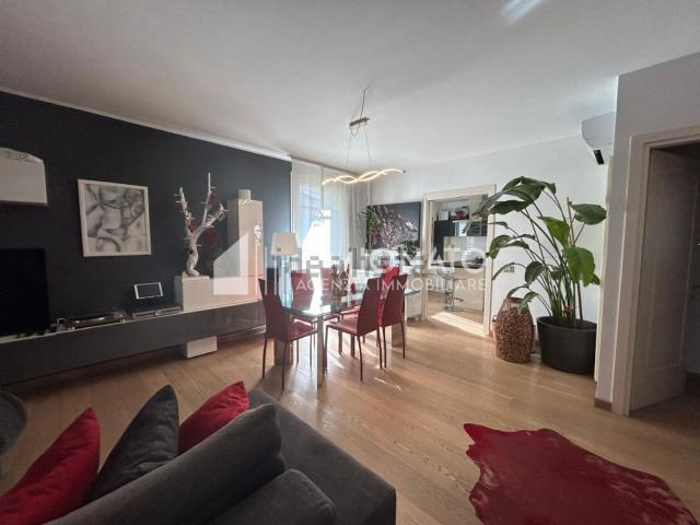 Villetta bifamiliare in vendita di 110 m² in Via Fratelli Rosselli