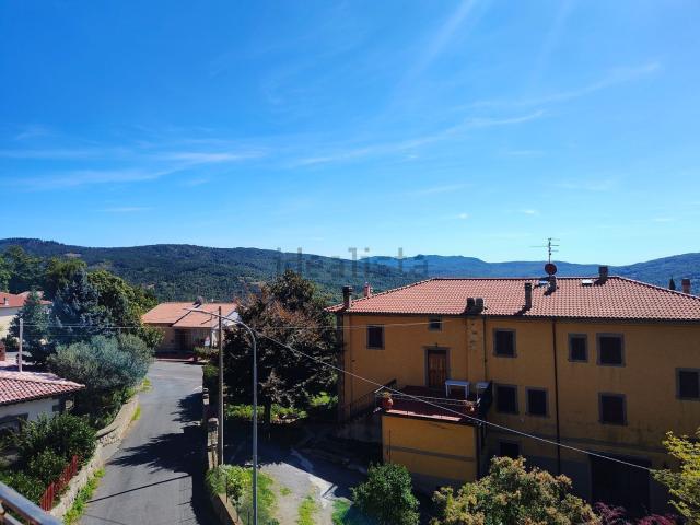 Villetta bifamiliare in vendita di 110 m² in Via Giacomo Matteotti