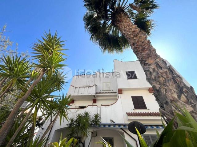 Villetta bifamiliare in vendita di 110 m² in Via Luigi Einaudi