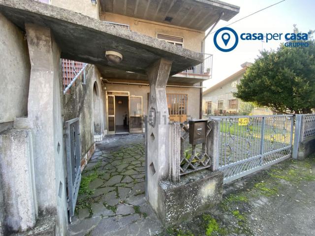 Villetta bifamiliare in vendita di 110 m² in Via Marangona