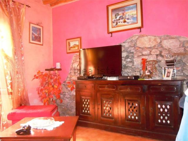 Villetta bifamiliare in vendita di 110 m² in Via Pesciatina