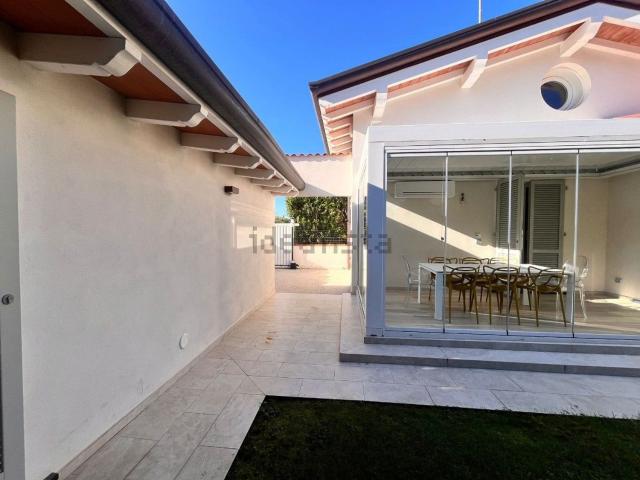 Villetta bifamiliare in vendita di 110 m² in Via Piave, 146