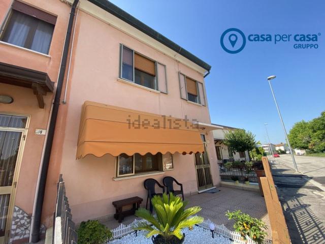 Villetta bifamiliare in vendita di 110 m² in Via Rodolfo Morandi