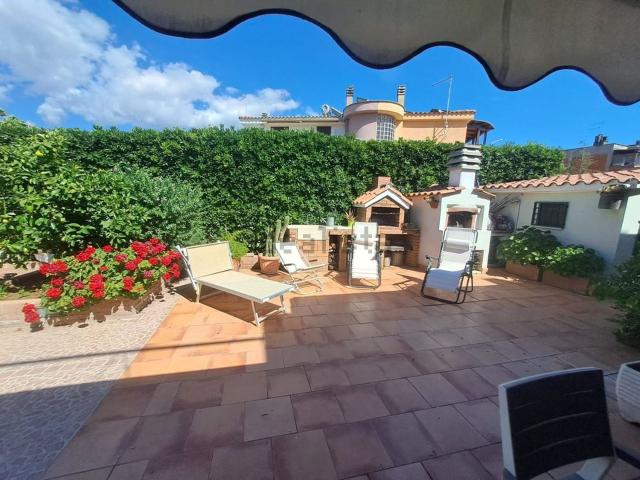 Villetta bifamiliare in vendita di 110 m² in Viale Virginia