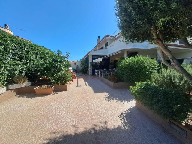 Villetta bifamiliare in vendita di 110 m² in Viale Virginia
