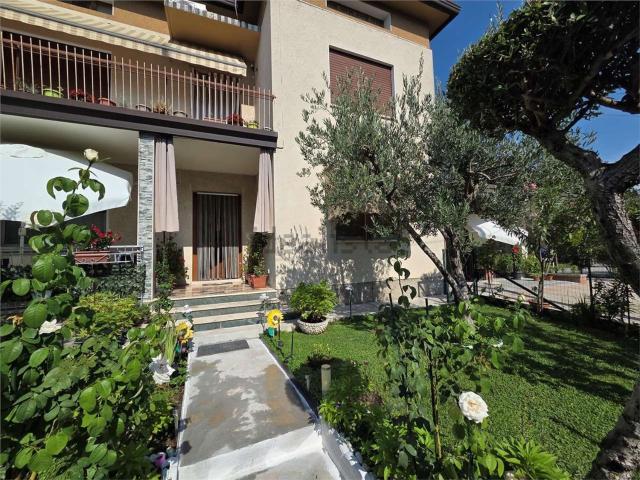 Villetta bifamiliare in vendita di 110 m²