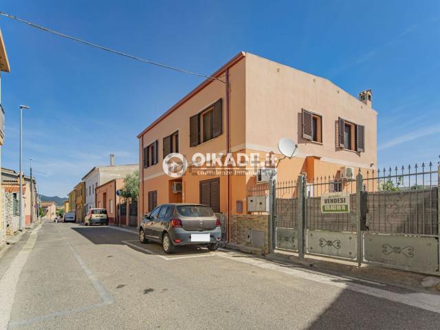 Villetta bifamiliare in vendita di 111 m² in Via Veneto, 25