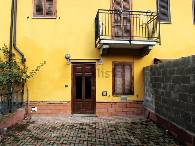 Villetta bifamiliare in vendita di 112 m² in Via Trento, 3