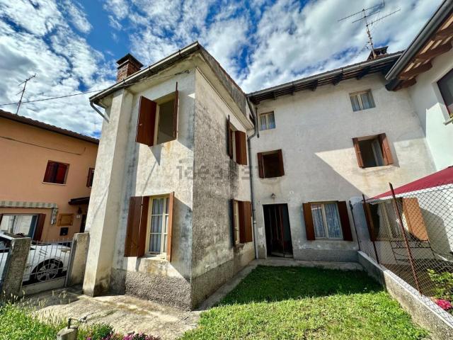 Villetta bifamiliare in vendita di 112 m² in Via Lippe