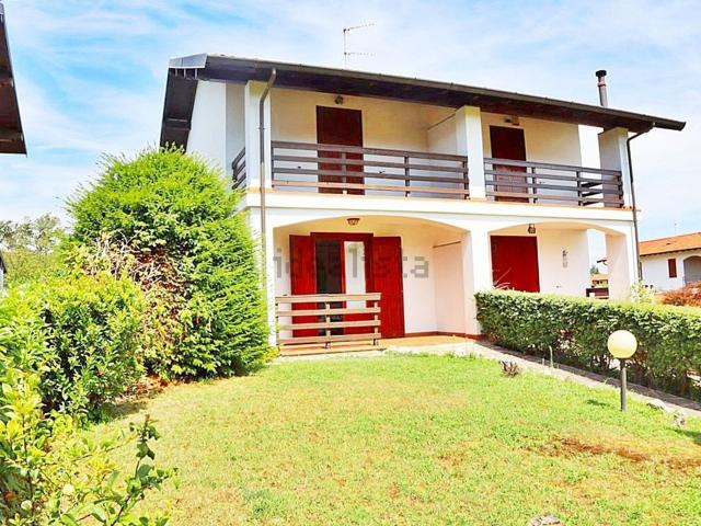 Villetta bifamiliare in vendita di 112 m² in Via Preti, 90