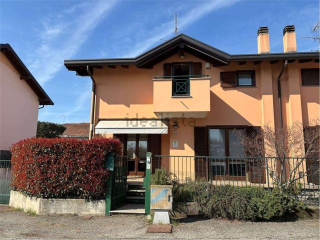 Villetta bifamiliare in vendita di 112 m² in Via Stretta, 27