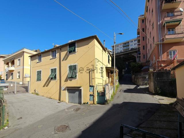 Villetta bifamiliare in vendita di 117 m² in Via Romana di Quarto, 27