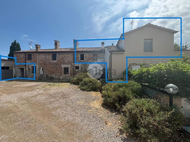Villetta bifamiliare in vendita di 114 m² in Località Belgatto, 38