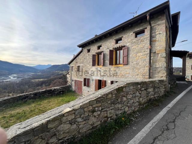 Villetta bifamiliare in vendita di 114 m² in Strada Cedogno, 32
