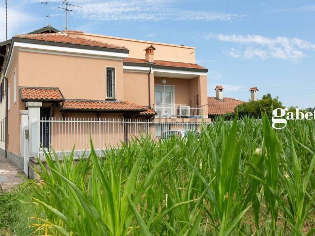 Villetta bifamiliare in vendita di 114 m² in Via Nazario Sauro, 51