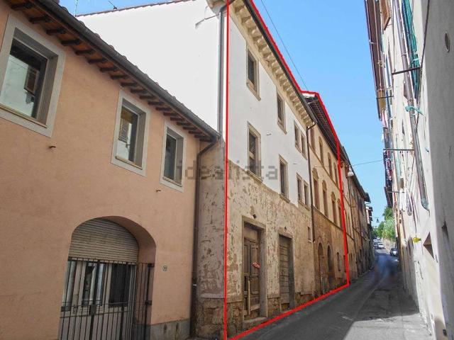 Villetta bifamiliare in vendita di 1155 m² in Via Giuseppe Garibaldi, 114